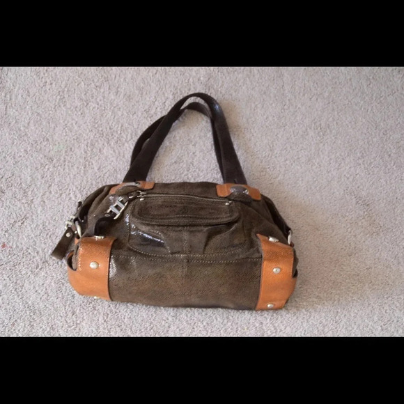 B. Makowsky shimmer leather shoulder bag - Picture 6 of 7
